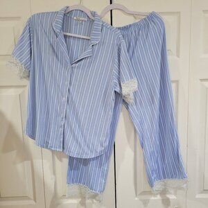 Soft Capri Pajama Set w Lace Blue and White Stripes Size M